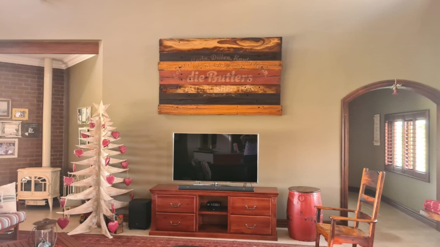 4 Bedroom Property for Sale in Oranjeville Free State